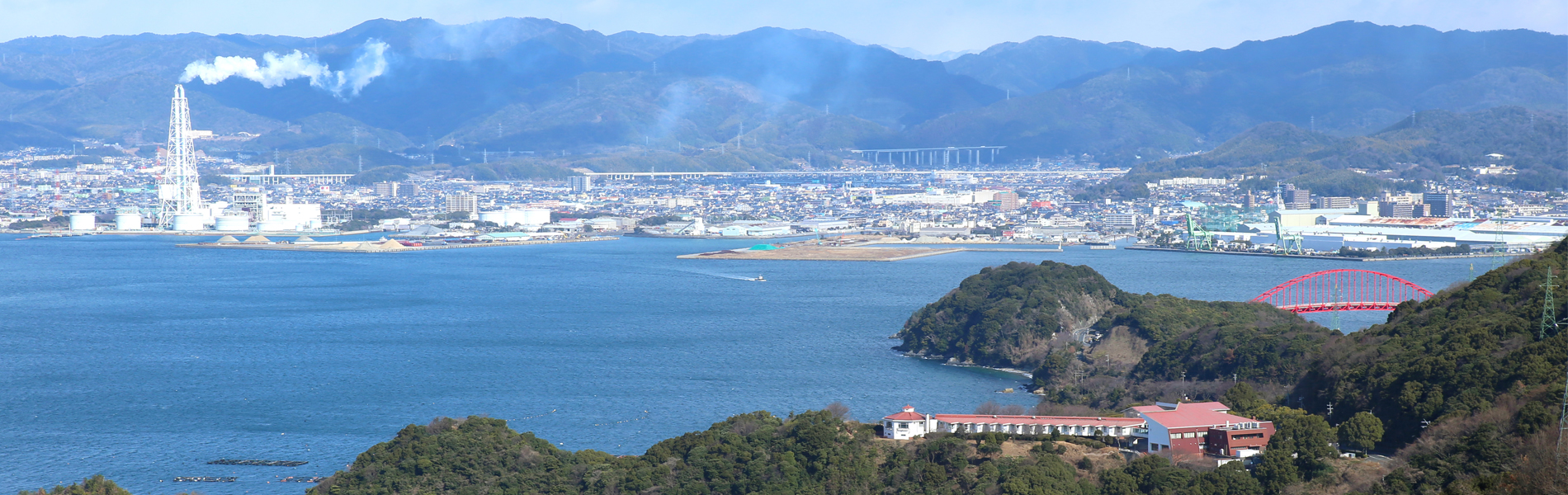 笠戸島から見た下松市（写真提供：藤井写真館）